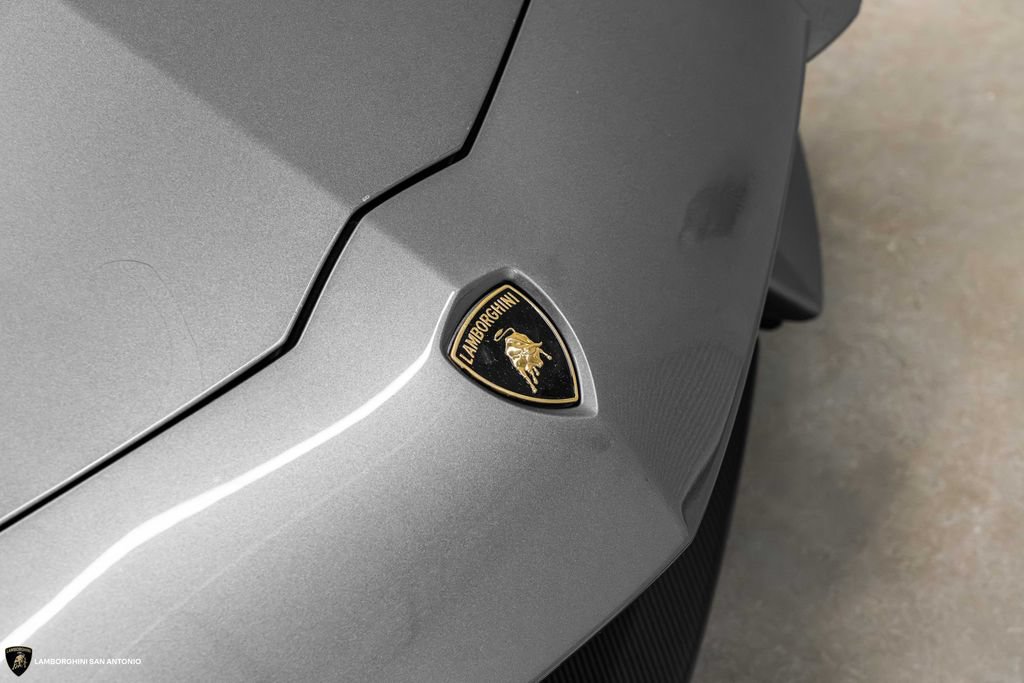 Used 2015 Lamborghini Aventador LP 700-4 AWD/4WD image 17