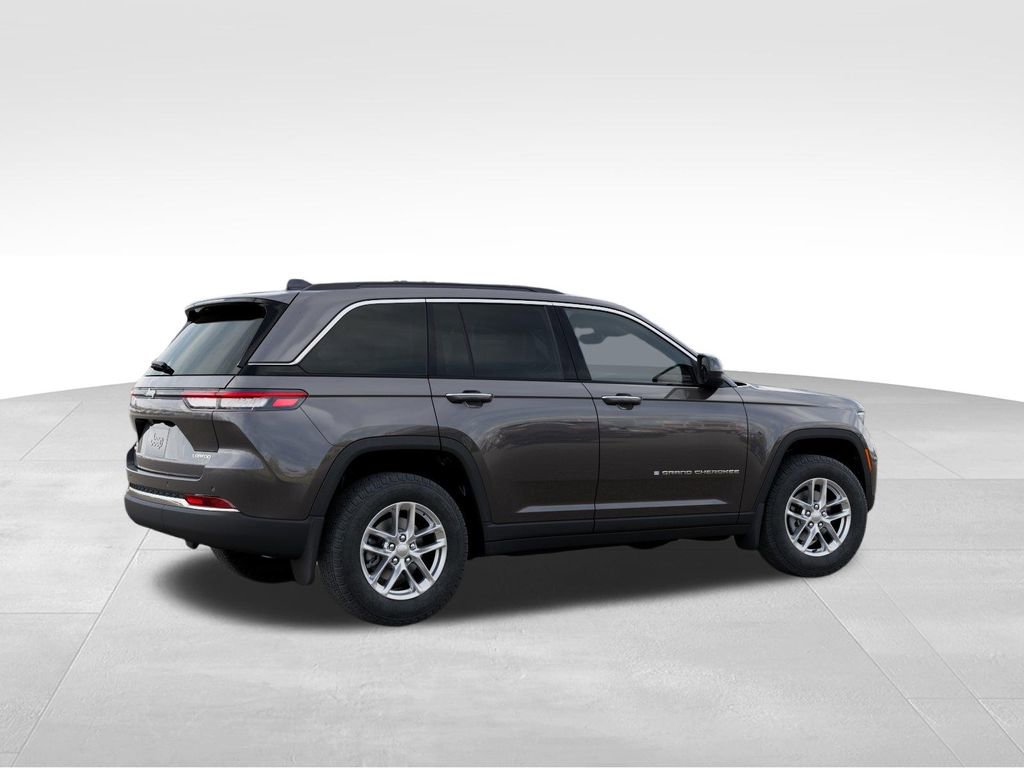 New 2025 Jeep Grand Cherokee Laredo X w/ Trailer Tow Package image 4