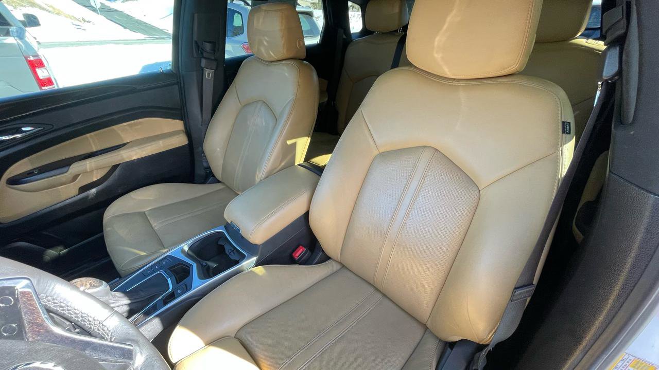 Used 2014 Cadillac SRX Luxury w/ Driver Awareness Package image 17