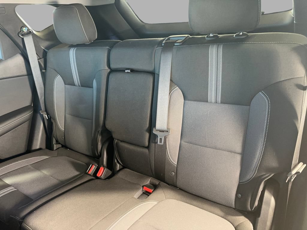 Used 2025 Chevrolet Blazer LT AWD/4WD image 16