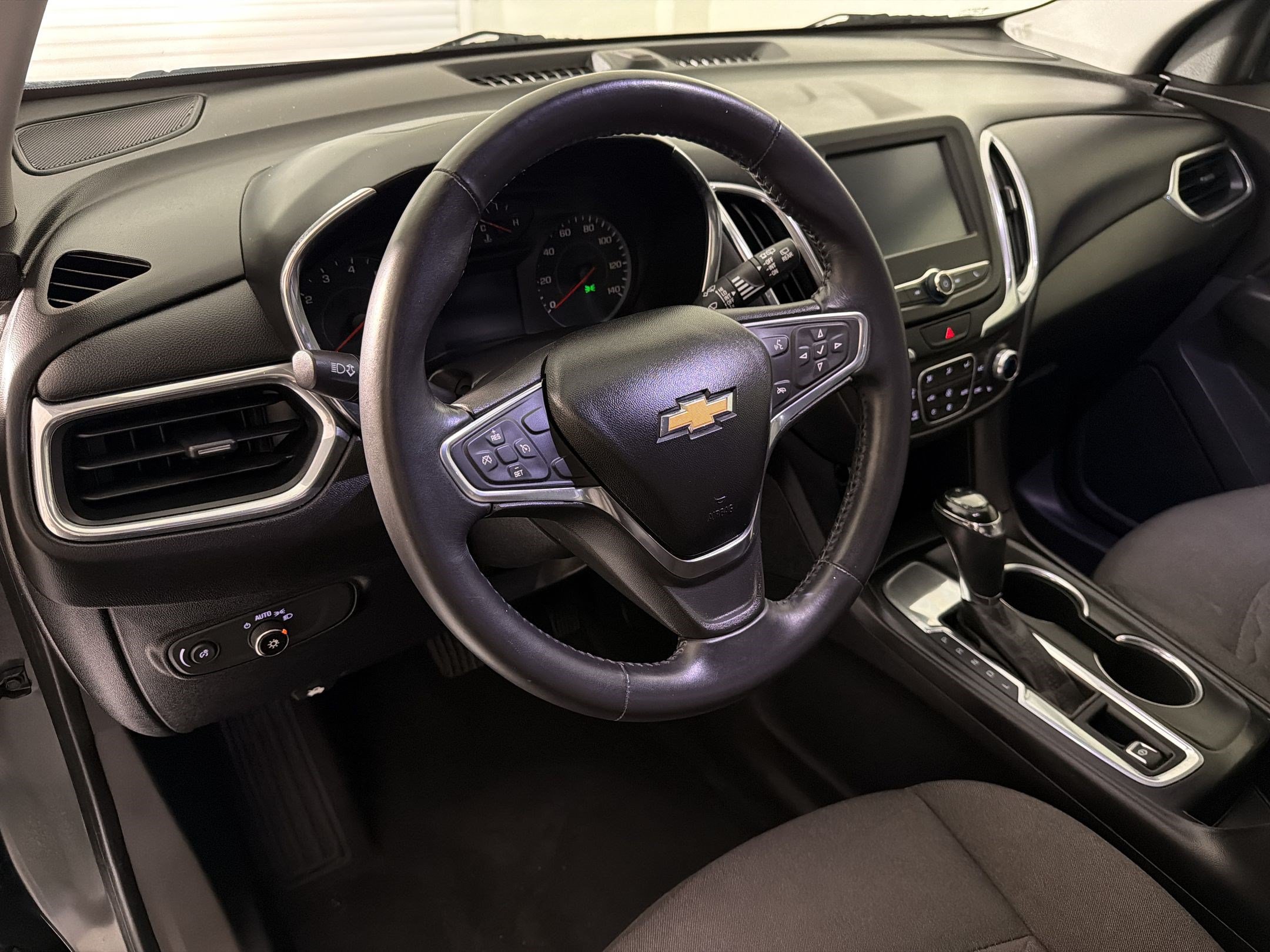 Used 2018 Chevrolet Equinox LT FWD image 4