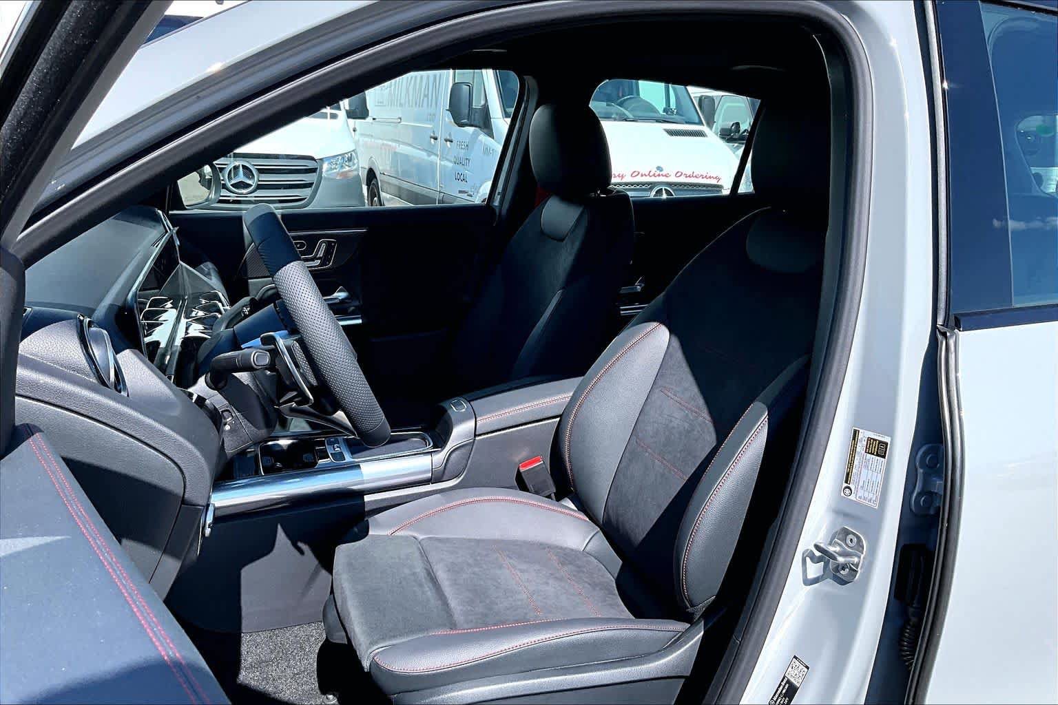 New 2026 Mercedes-Benz GLA 35 AMG 4MATIC image 14