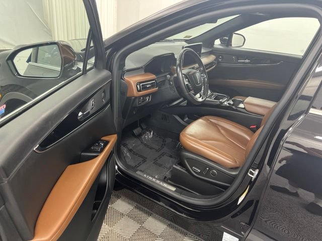 Used 2023 Lincoln Nautilus Reserve w/ Monochromatic Package AWD/4WD image 12