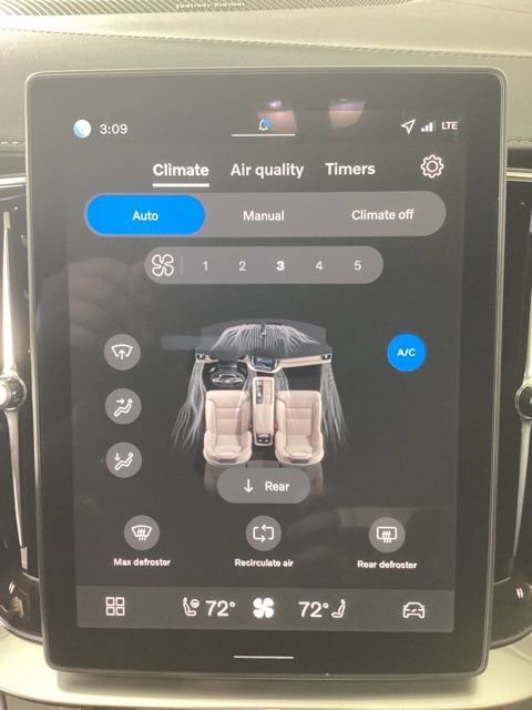 New 2026 Volvo XC90 B6 Plus w/ Protection Package Premier image 24