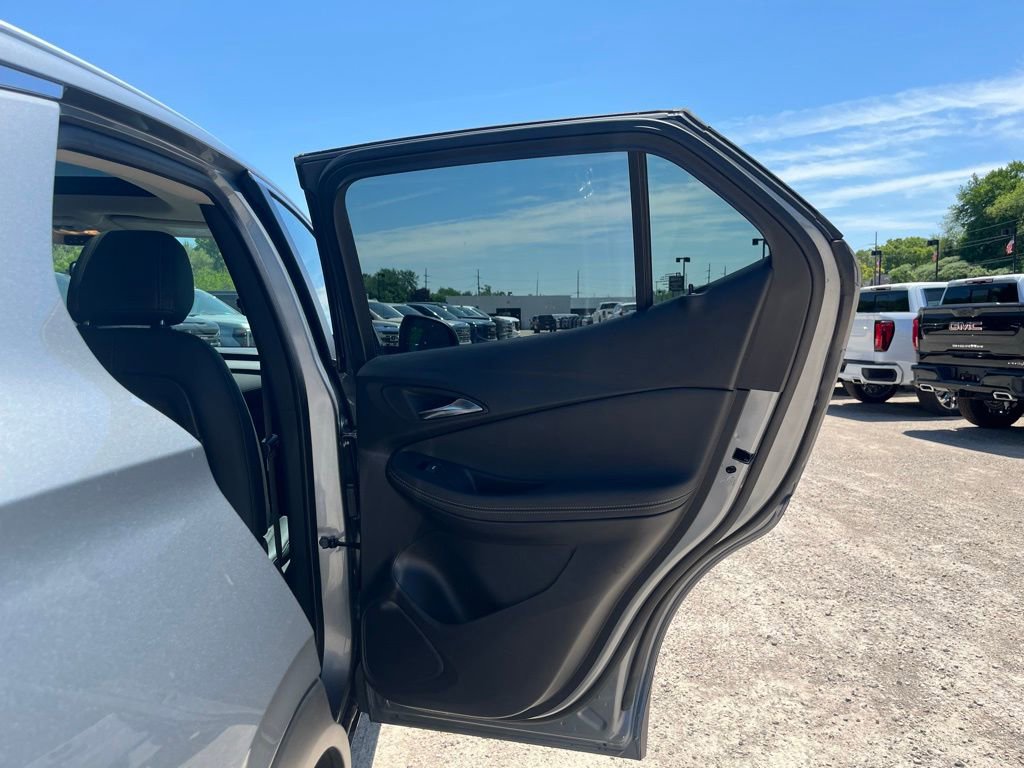 Used 2023 Buick Encore GX Select w/ Experience Buick Package FWD image 30