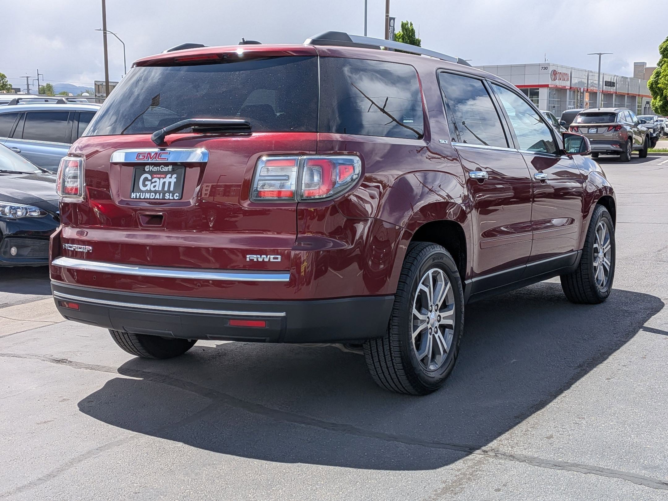 Used 2016 GMC Acadia SLT image 4