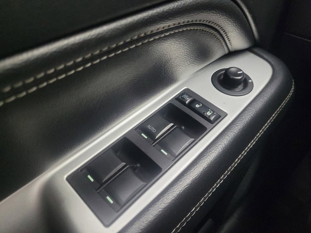 Used 2017 Jeep Compass Latitude w/ Sun/Sound Group AWD/4WD image 27