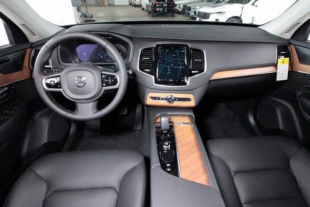 Certified 2025 Volvo XC90 B6 Plus w/ Protection Package Premier image 6