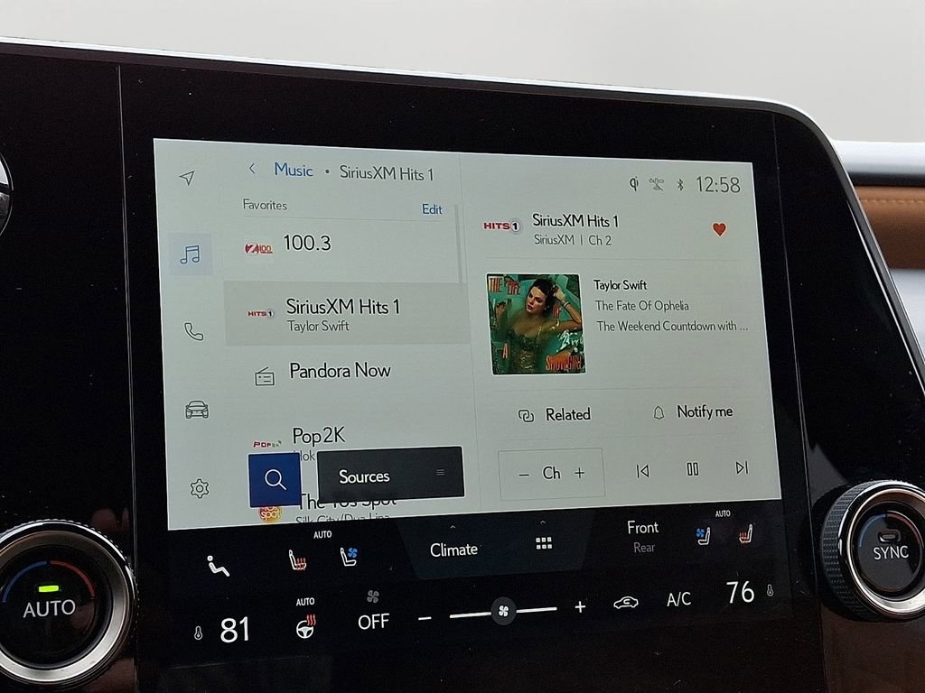 Used 2024 Lexus RX 350 Premium w/ Accessory Package AWD/4WD image 19