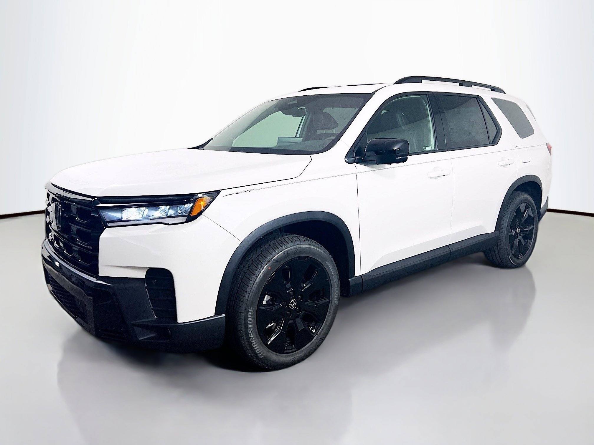 New 2026 Honda Pilot Black Edition image 3