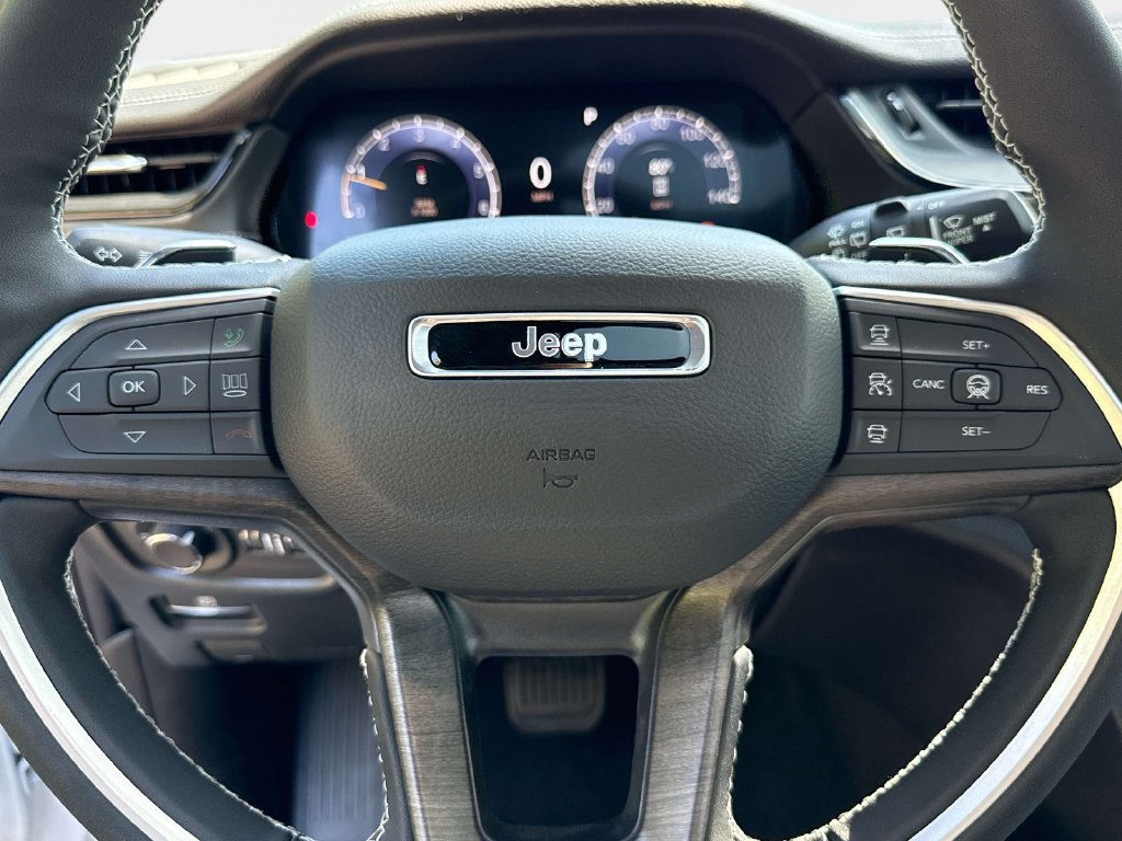 New 2027 Jeep Grand Cherokee Altitude AWD/4WD image 24