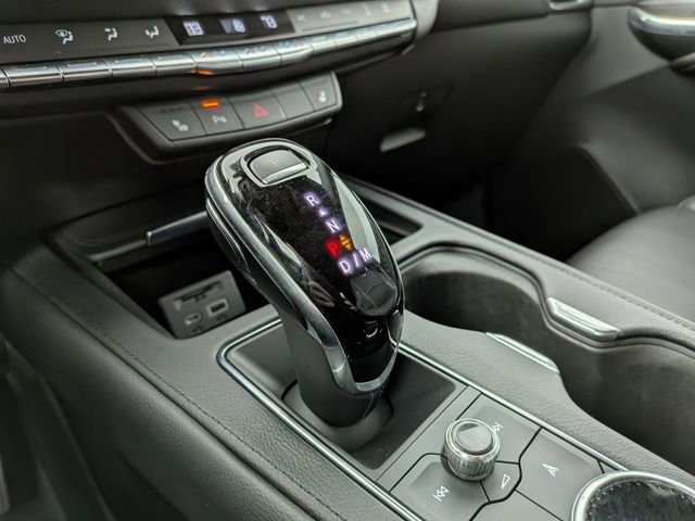 Used 2021 Cadillac XT4 Premium Luxury w/ Cold Weather Package image 22