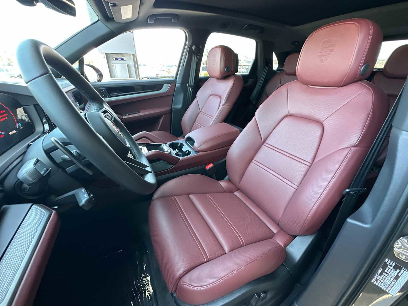 New 2025 Porsche Cayenne image 5