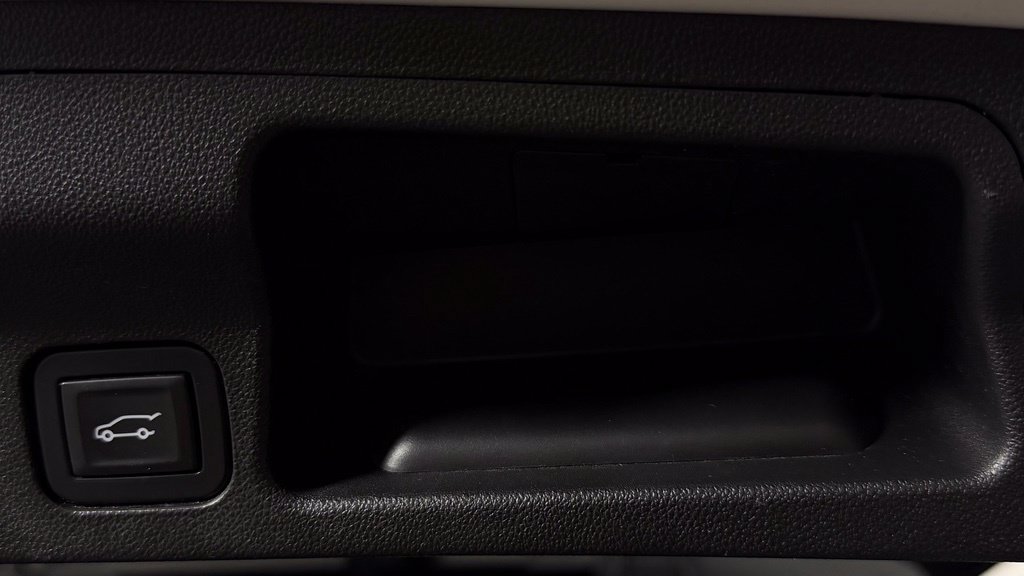 Used 2017 GMC Acadia SLE FWD image 13