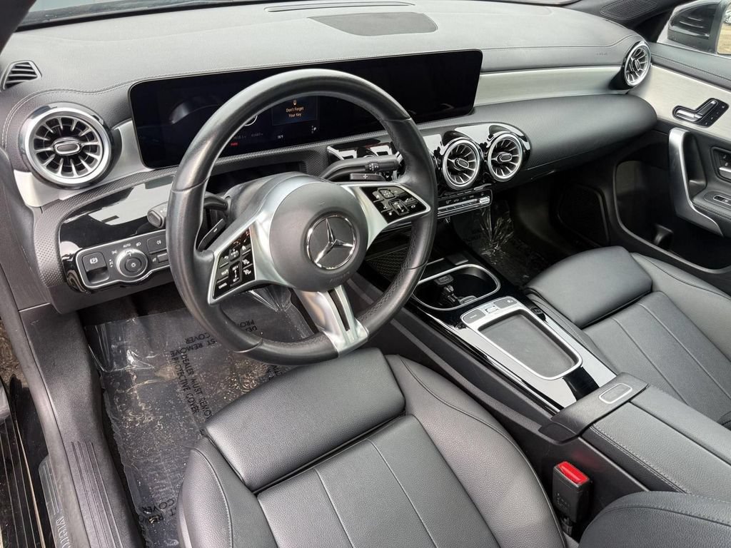 Used 2025 Mercedes-Benz CLA 250 4MATIC image 11