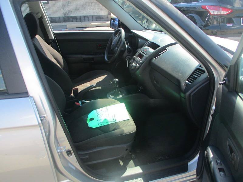 Used 2011 Kia Soul FWD image 7