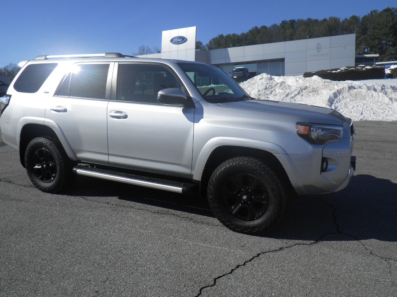 Used 2017 Toyota 4Runner SR5 image 6