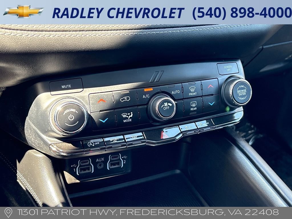 Used 2022 Dodge Durango SXT w/ Anodized Platinum Package AWD/4WD image 10