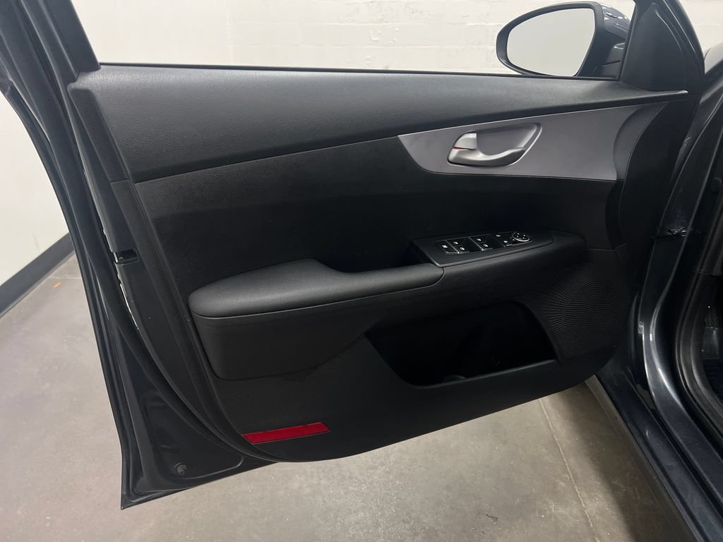 Used 2024 Kia Forte LXS FWD image 12