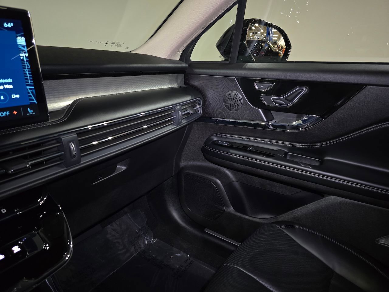 New 2026 Lincoln Corsair Premiere image 30