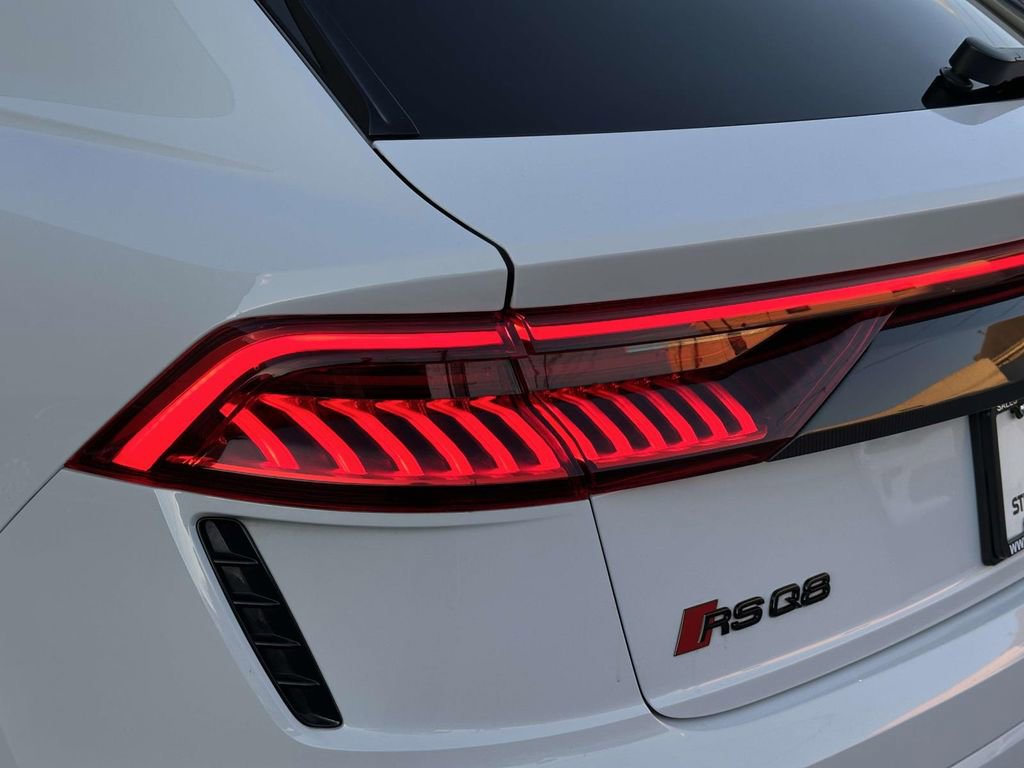 Used 2024 Audi RS Q8 image 10