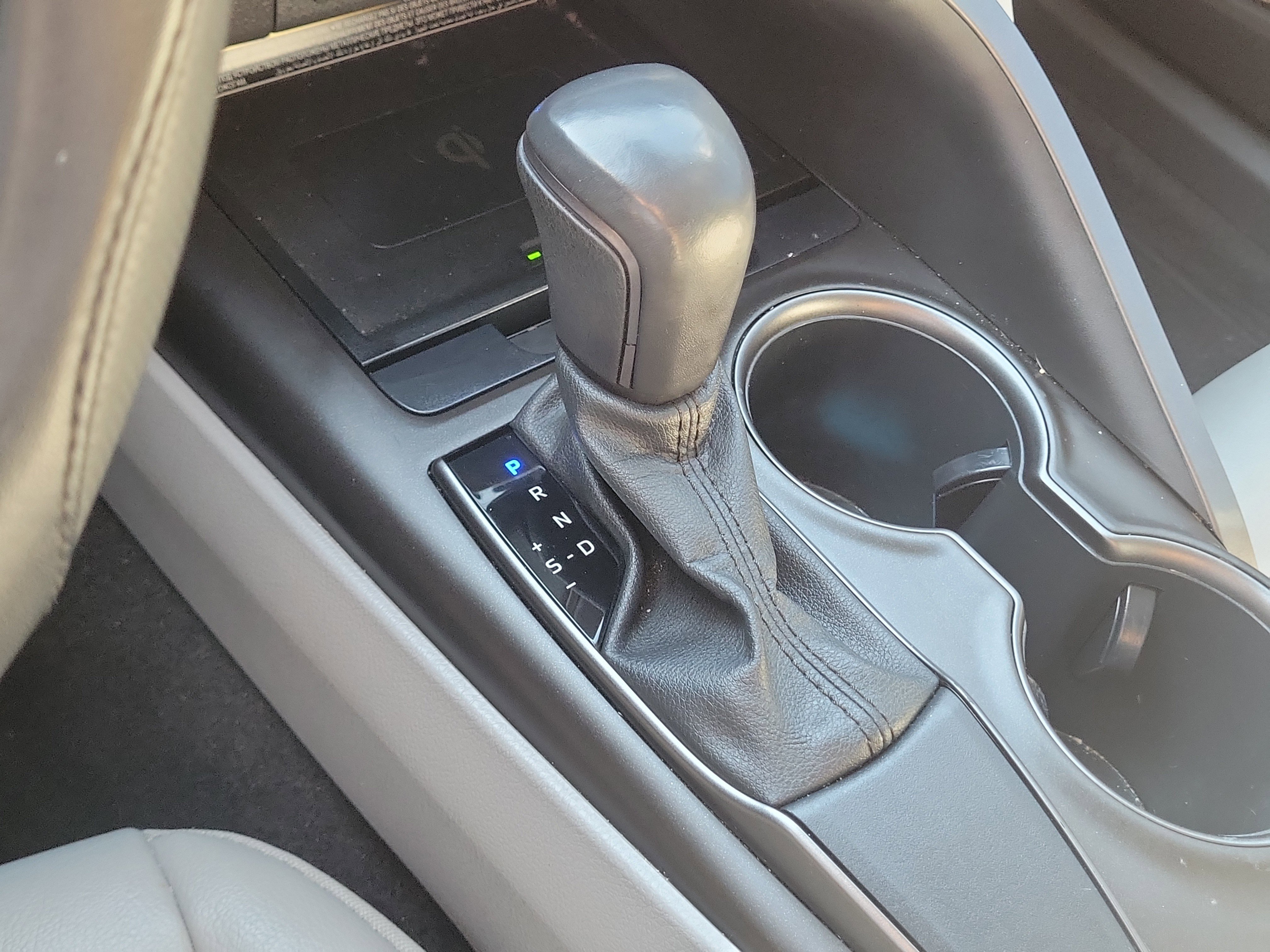 Used 2021 Toyota Camry SE w/ Audio Upgrade Package FWD image 36