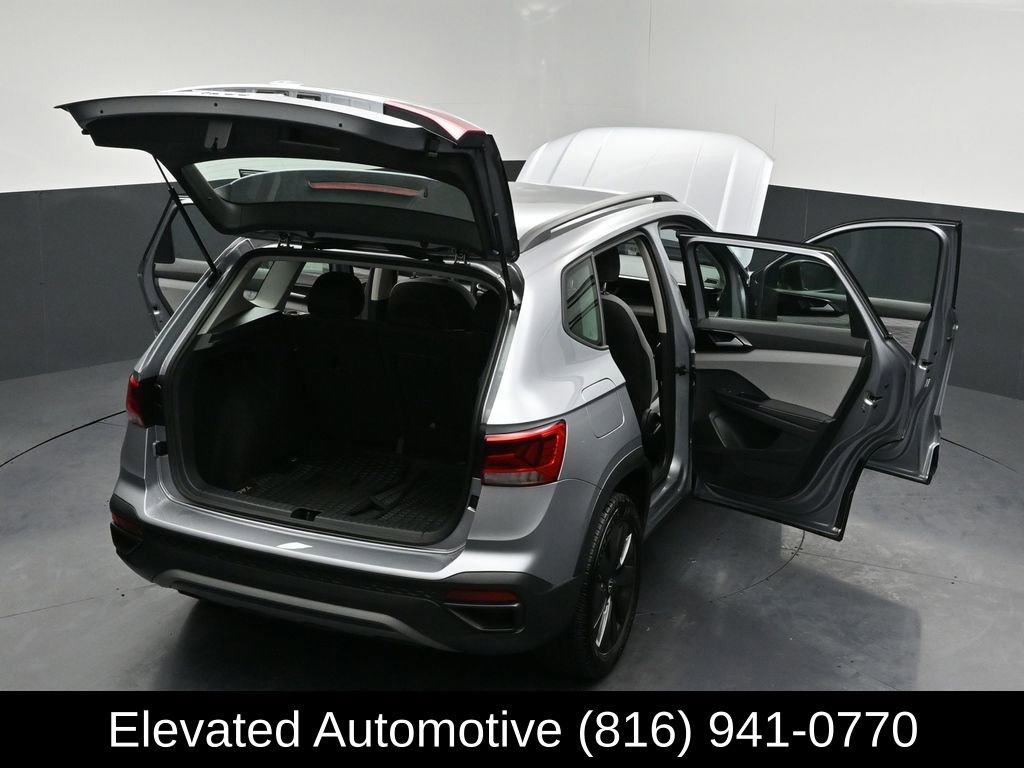 Used 2024 Volkswagen Taos S w/ MDO Package image 32