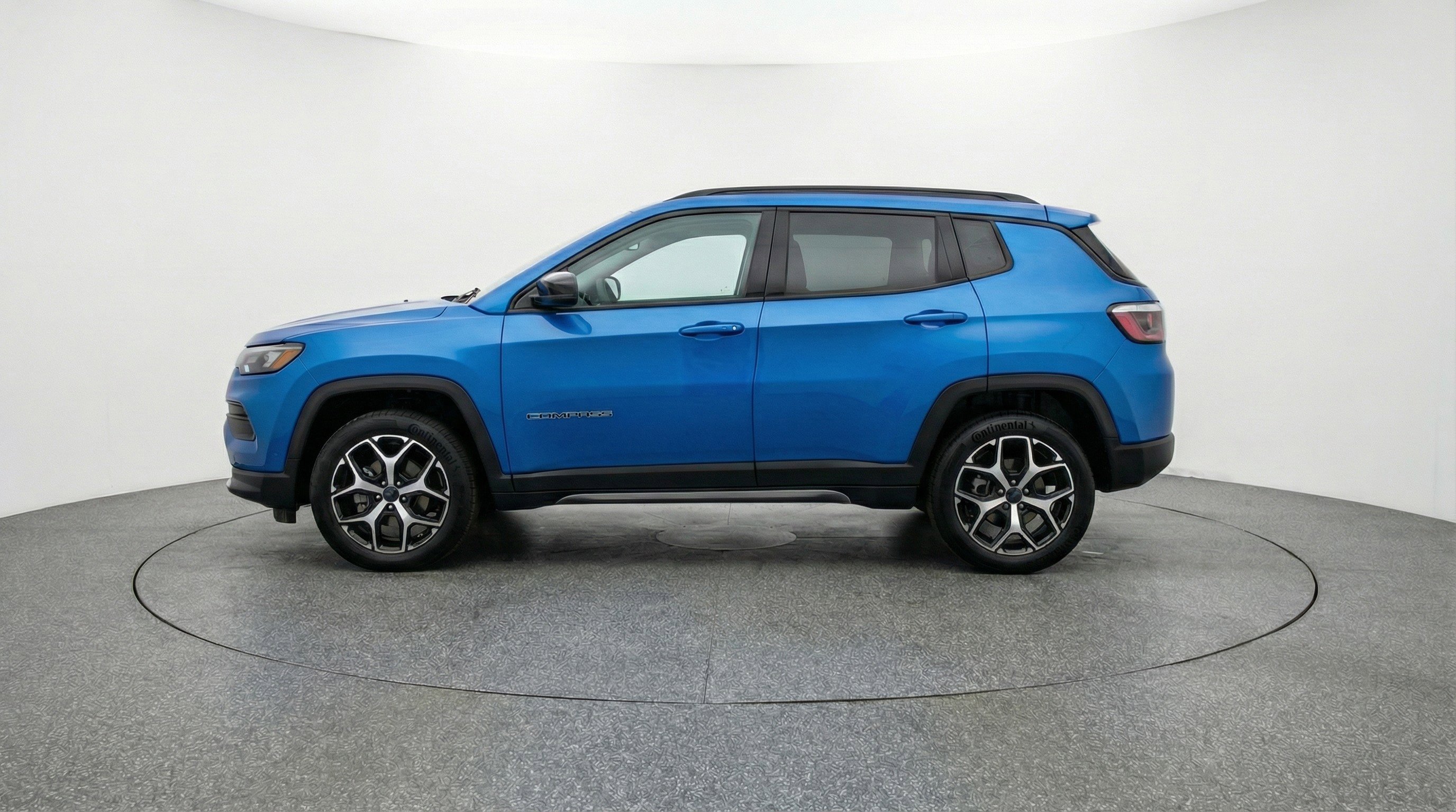 Used 2025 Jeep Compass Limited image 5