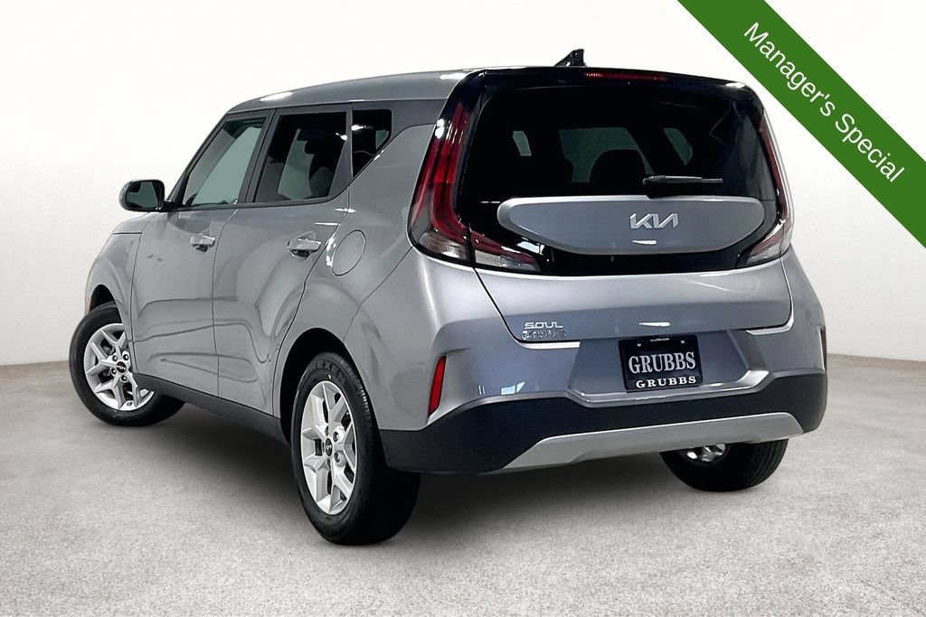 Used 2025 Kia Soul LX FWD image 15