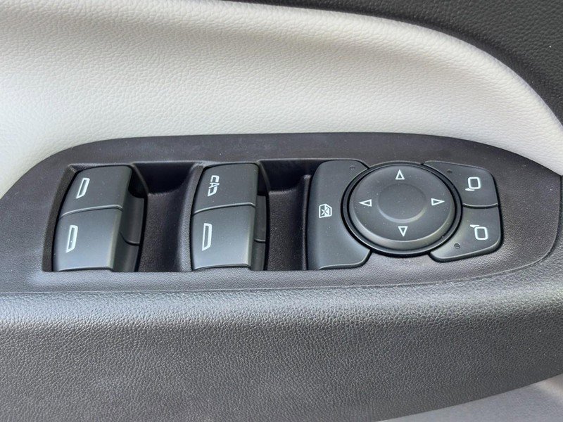 Used 2022 Chevrolet Equinox LS w/ LPO, Floor Liner Package image 24