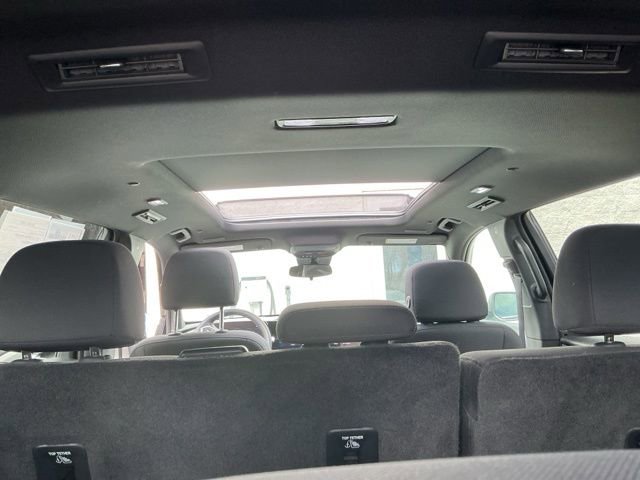 Used 2025 Chevrolet Traverse LT w/ Sun and Wheel Package image 17