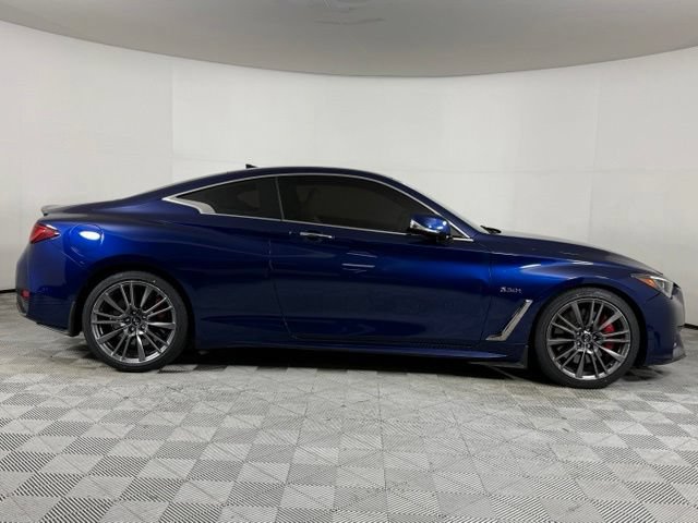 Used 2017 INFINITI Q60 Red Sport 400 RWD image 7