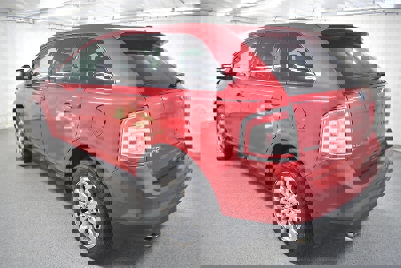 Used 2010 Ford Edge SEL FWD image 5
