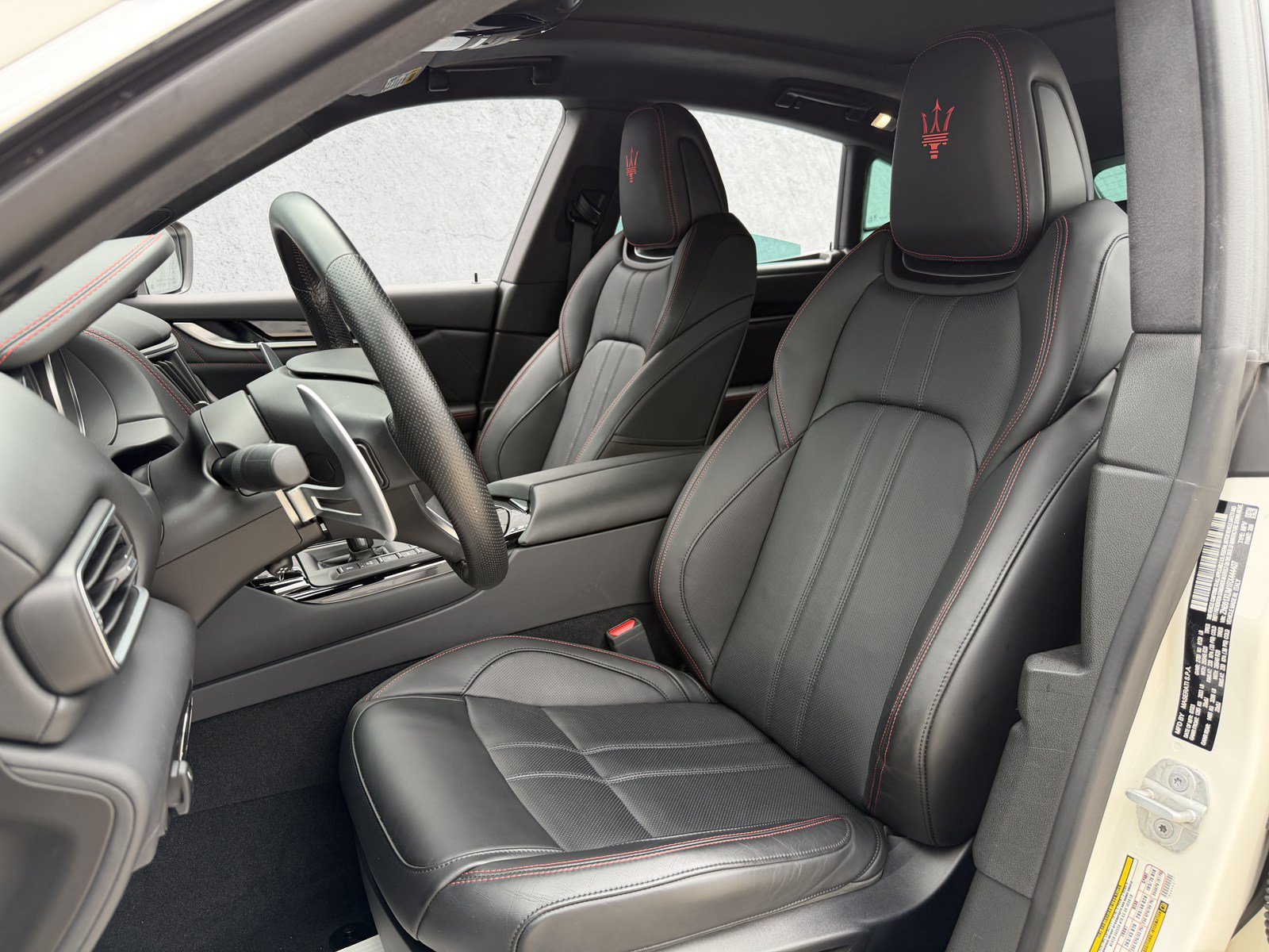 Used 2024 Maserati Levante GT Ultima AWD/4WD image 16