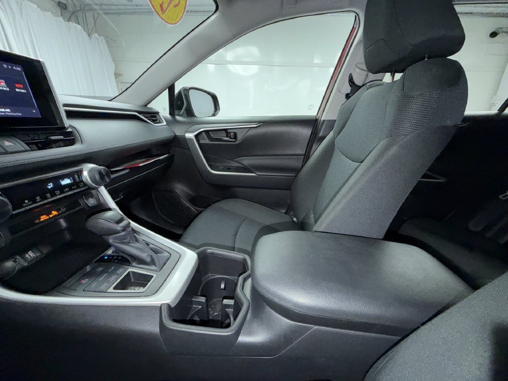 Certified 2024 Toyota RAV4 LE AWD/4WD image 23