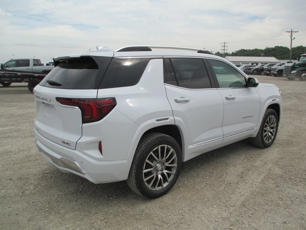 New 2026 GMC Terrain Denali AWD/4WD image 4