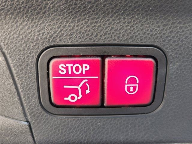 Used 2021 Mercedes-Benz GLC 300 4MATIC Coupe image 37