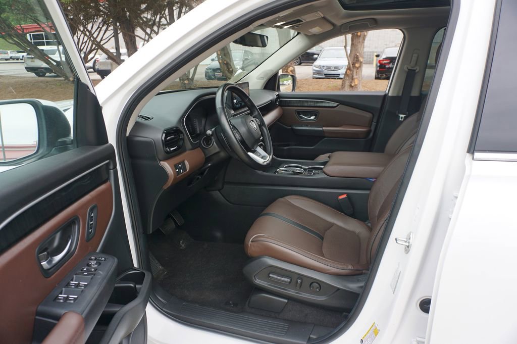 Used 2024 Honda Pilot Elite image 2