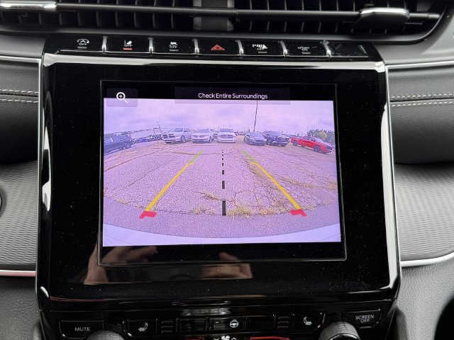 Used 2025 Jeep Grand Cherokee Laredo X w/ Luxury Tech Group I AWD/4WD image 14