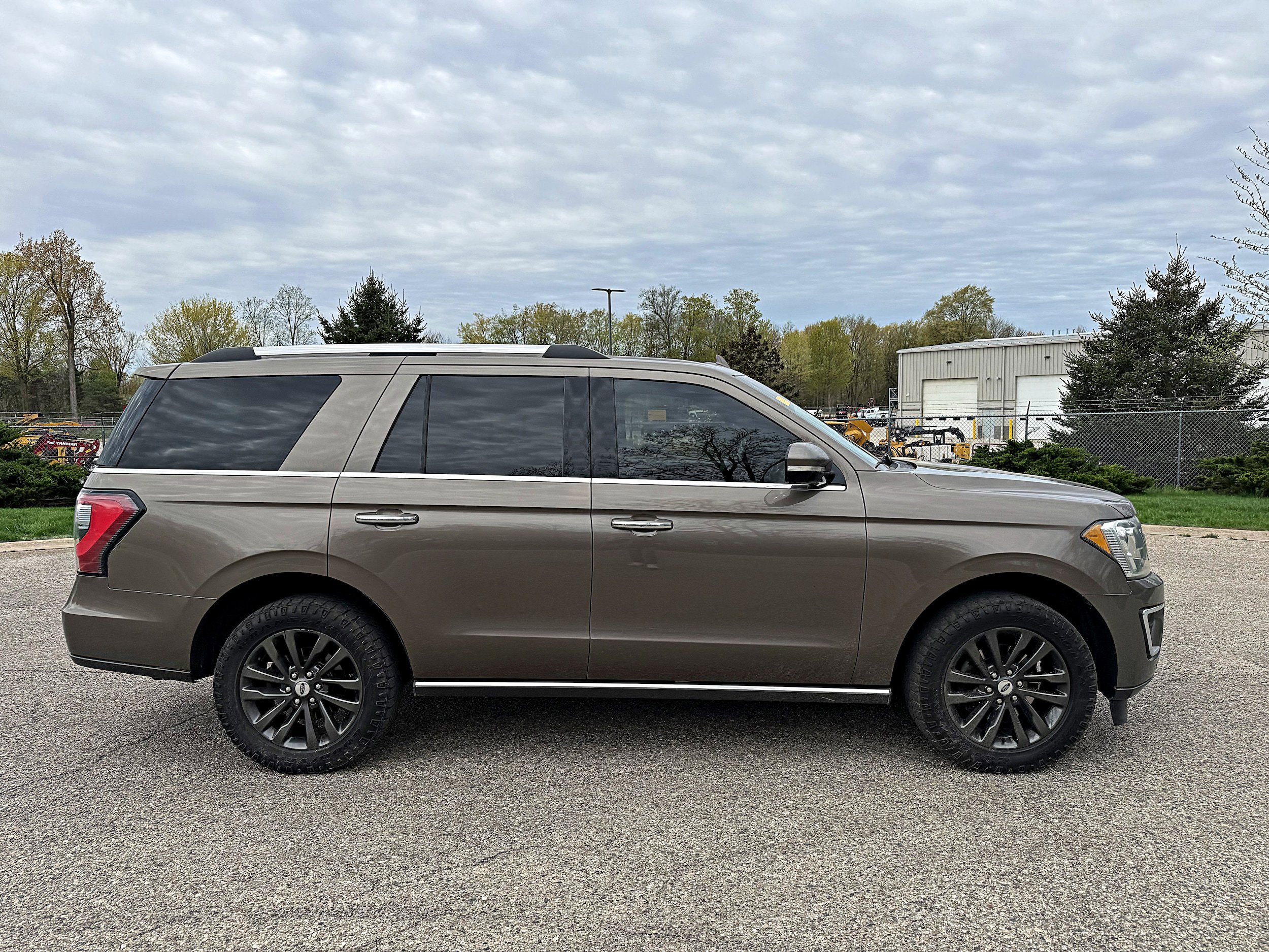 Used 2019 Ford Expedition Limited AWD/4WD image 10