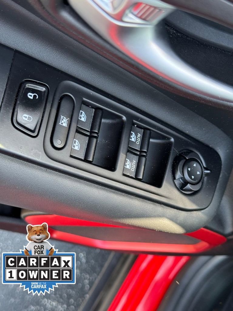 Used 2022 Jeep Renegade Latitude w/ Convenience Group AWD/4WD image 14