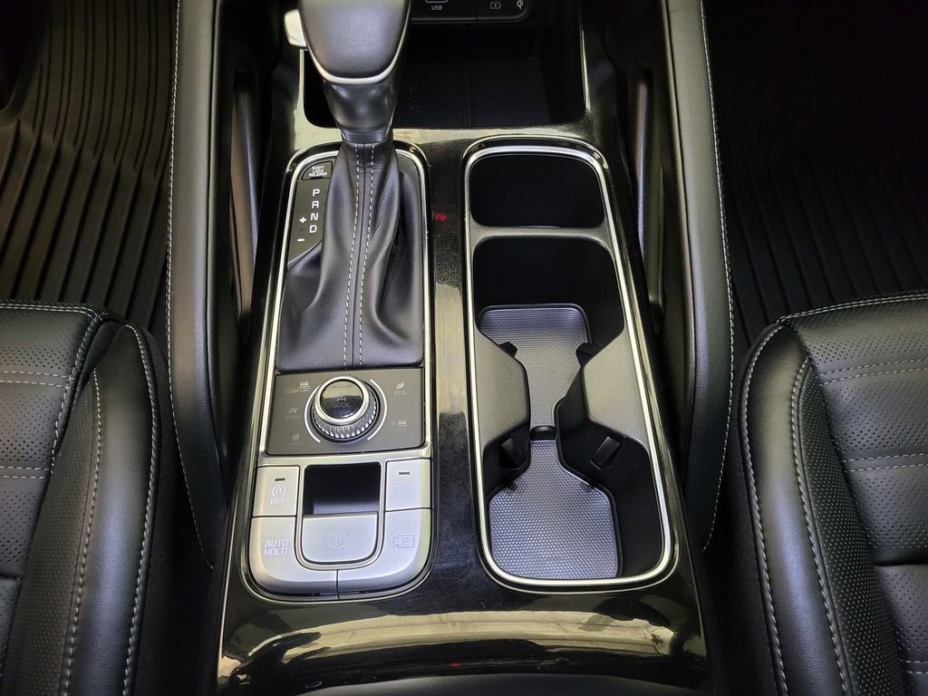 Used 2024 Kia Telluride SX Prestige w/ Towing Package image 38