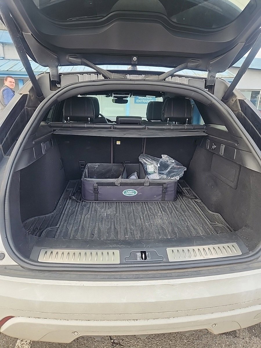 Used 2020 Land Rover Range Rover Velar R-Dynamic S image 11