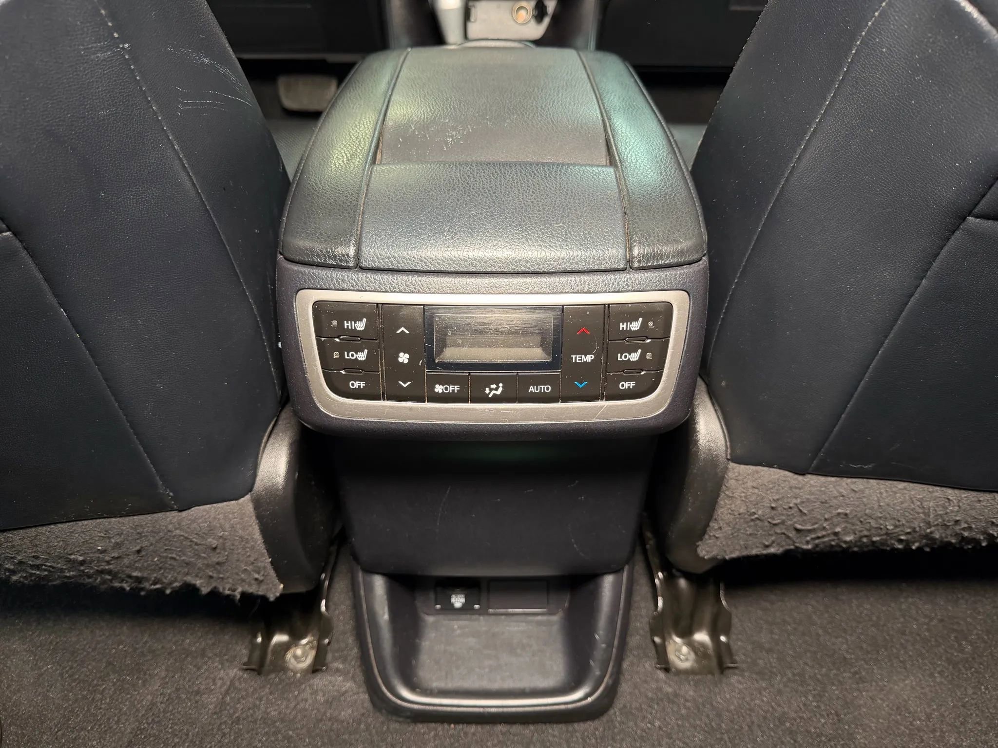 Used 2015 Toyota Highlander Limited Platinum image 25