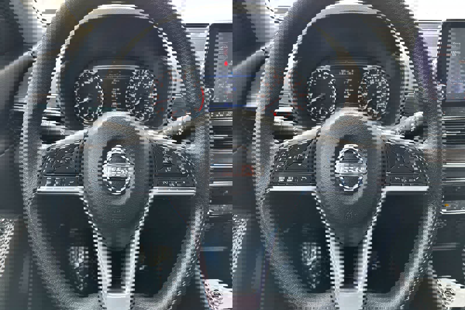 Used 2024 Nissan Altima 2.5 SV FWD image 23