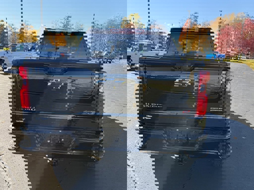 New 2026 Chevrolet Silverado 1500 ZR2 image 4