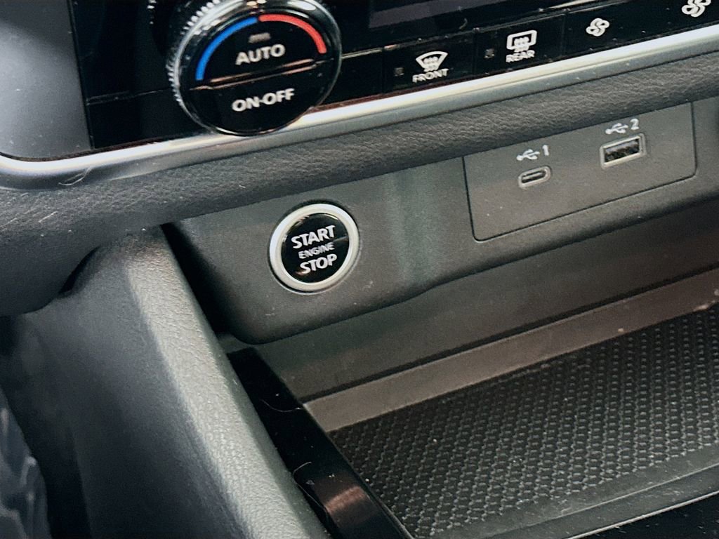 Certified 2023 Nissan Rogue SV image 20