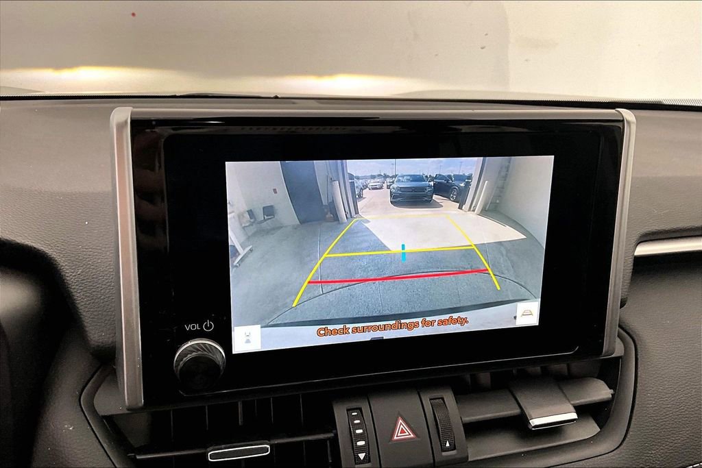 Used 2023 Toyota RAV4 XLE Premium AWD/4WD image 28