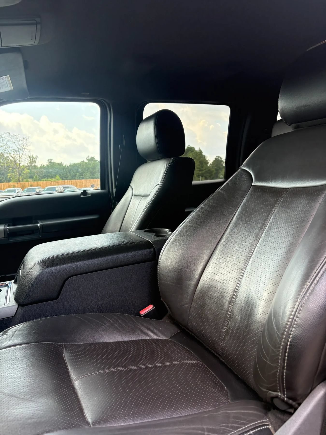 Used 2015 Ford F250 Lariat w/ Lariat Chrome Package AWD/4WD image 10