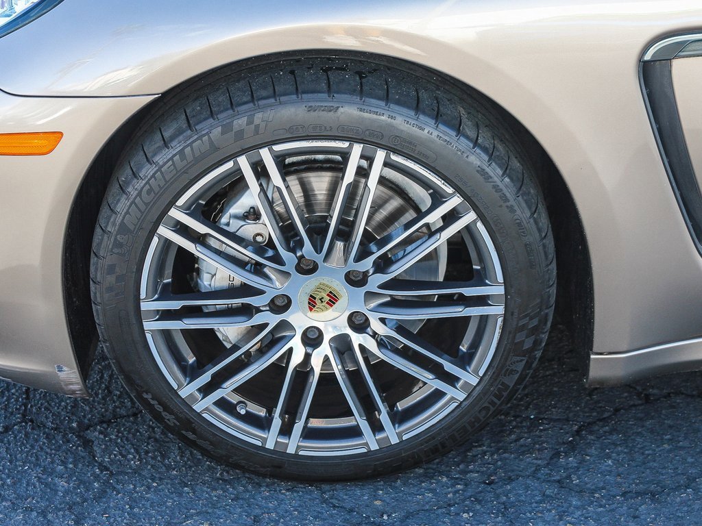 Used 2015 Porsche Panamera S image 7